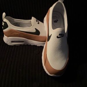 Nike Women’s Air Max Ultra 90 2.0